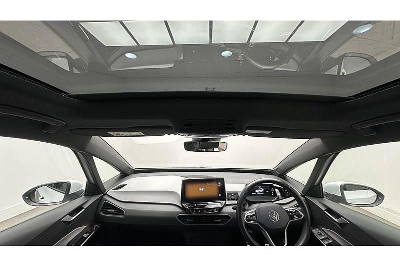 Used VW ID.3 Pro 169 kW (231 HP) 2021 Glacier white Hatchback