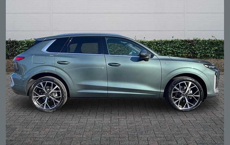 New Audi Q3 S-Line 147 HP (108 kW) 2026 Green SUV