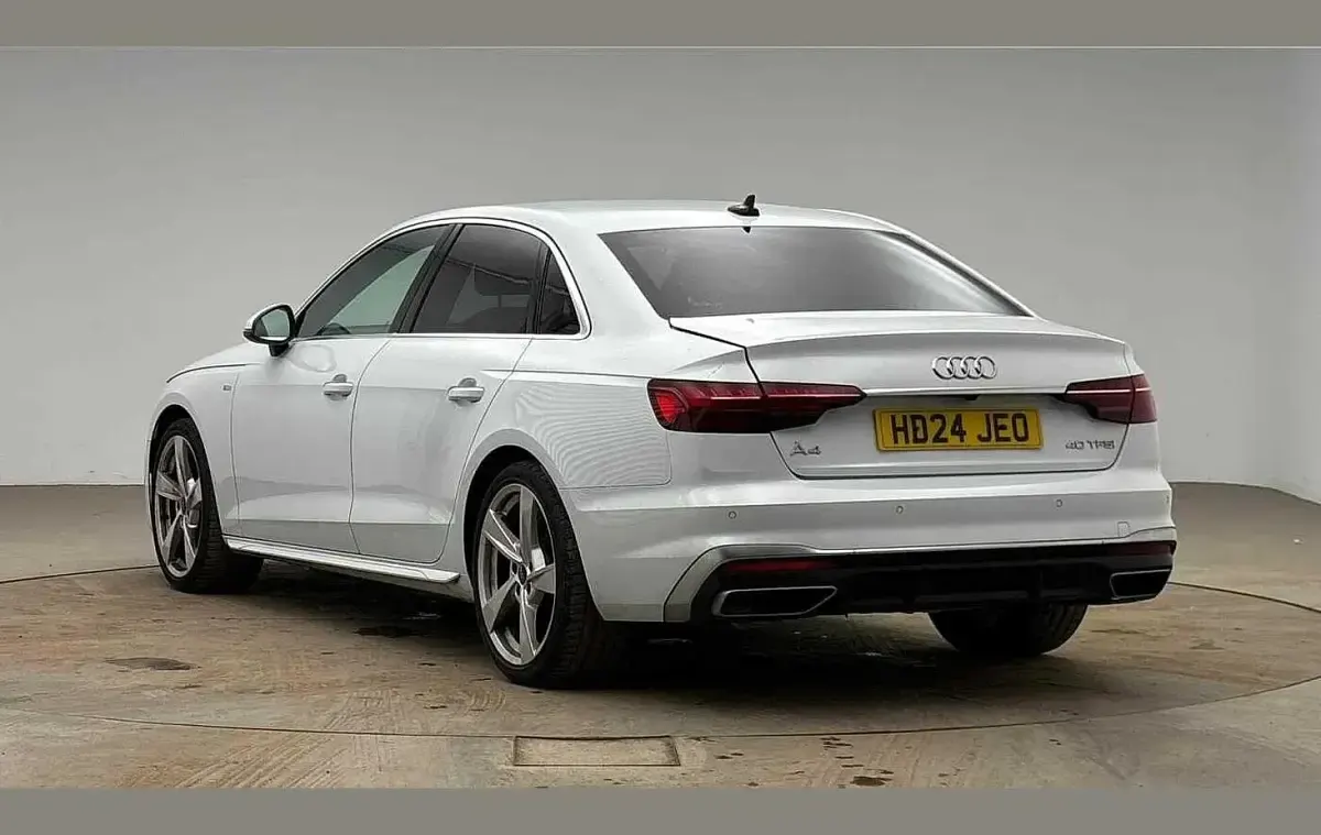 Used Audi A4 S-Line 204 HP (150 kW) 2024 White Sedan