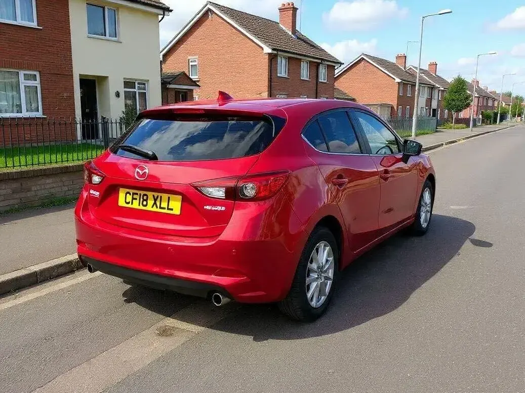 Begagnad Mazda 3 121 HK (88 kW) 2018 Röd Halvkombi