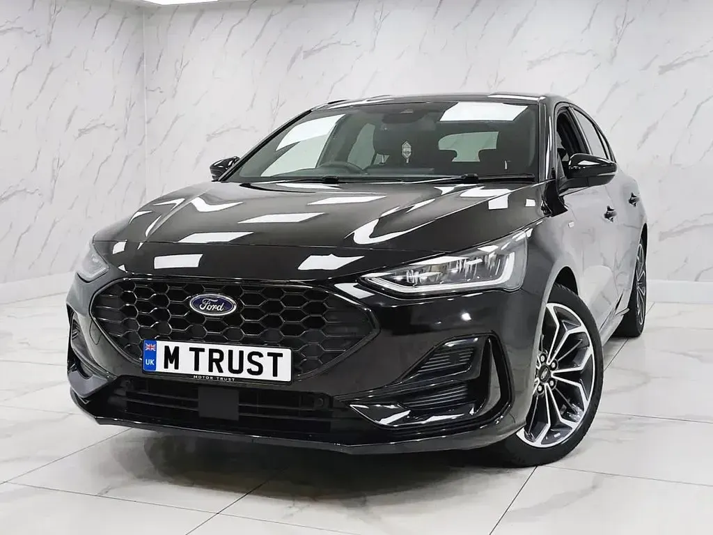 Used Ford Focus ST-Line X 155 HP (114 kW) 2023 Black Hatchback