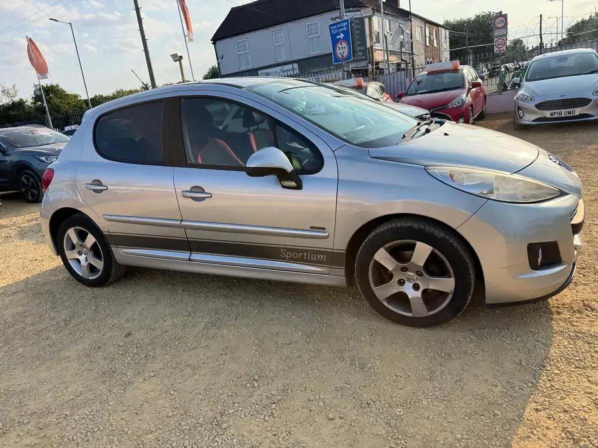 Used Peugeot 207 Sportium 92 HP (67 kW) 2012 Silver Hatchback