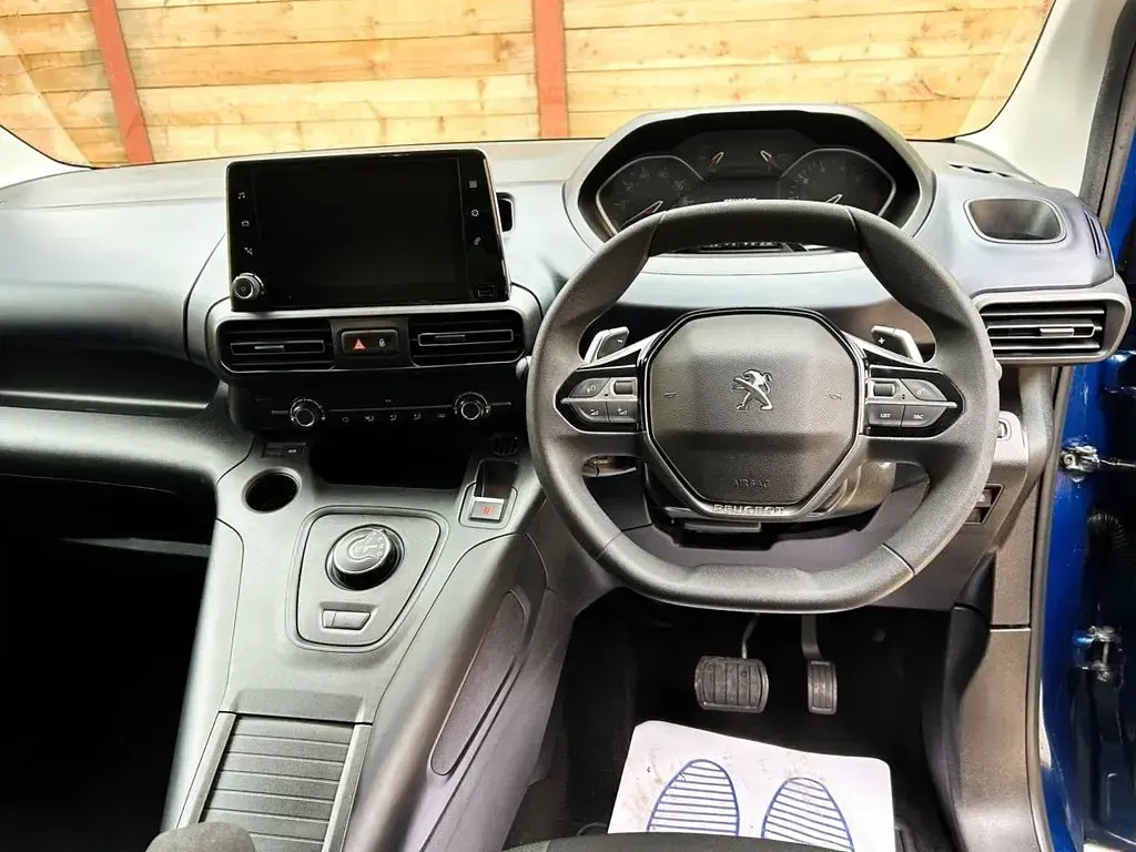 Used Peugeot Rifter Access 131 HP (96 kW) 2023 Blue MPV