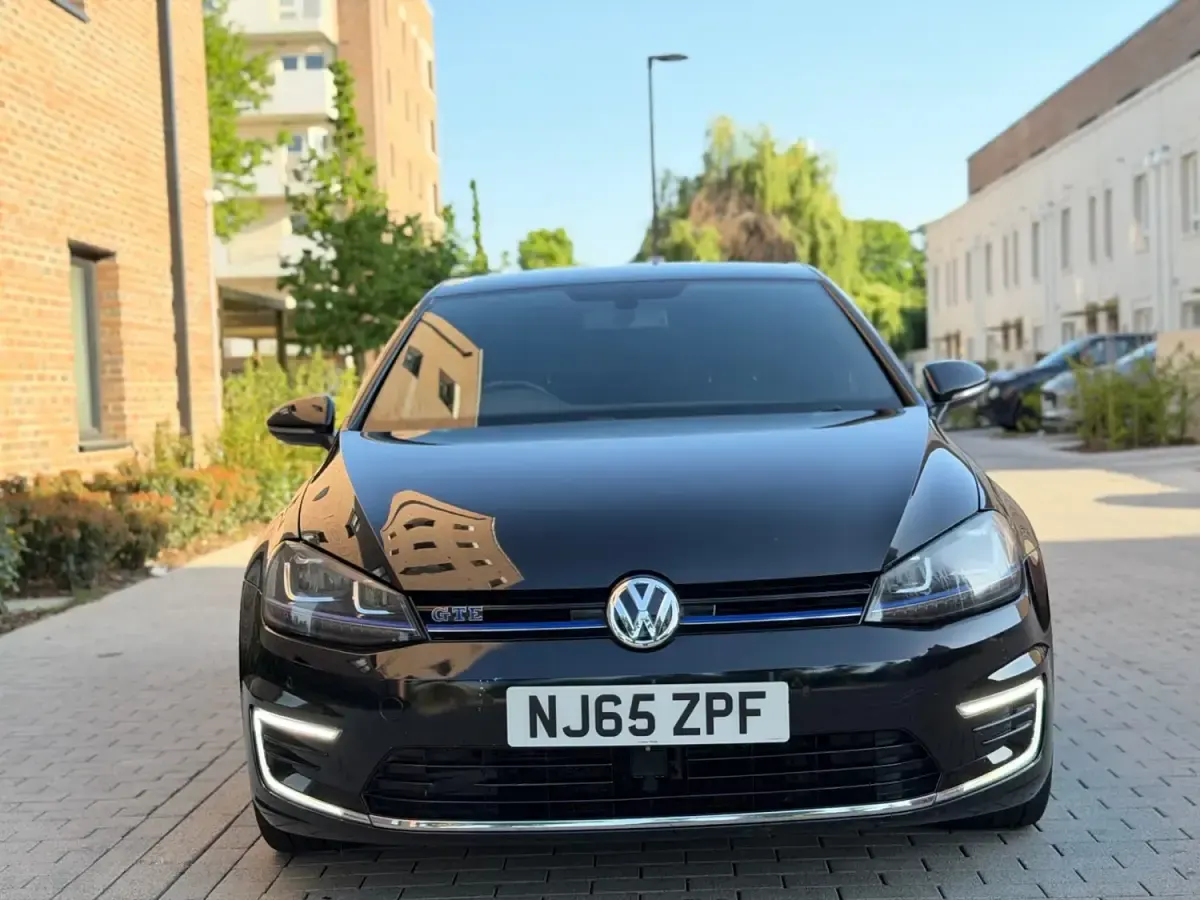 Usado VW Golf VII GTE 204 HP (150 kW) 2015 Preto Citadino