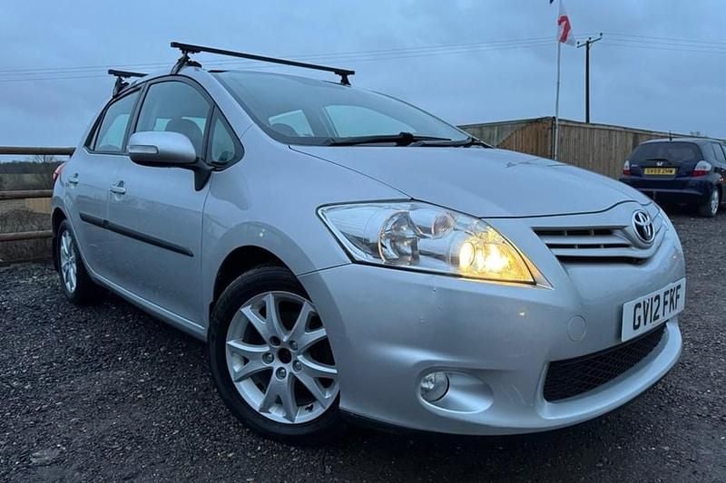 Used Toyota Auris 132 HP (97 kW) 2012