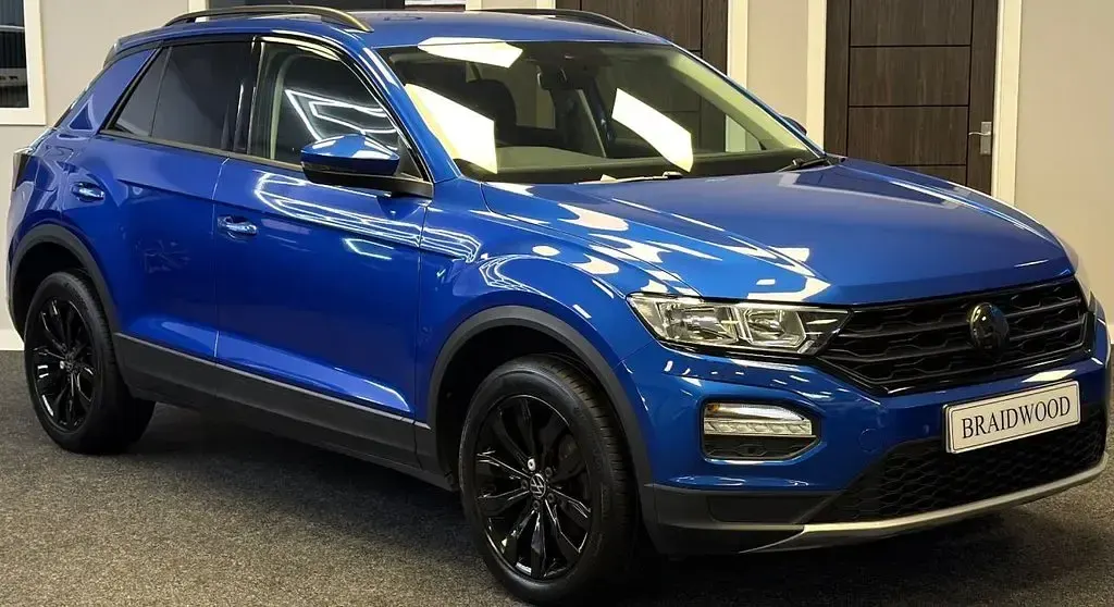 Used VW T-Roc SE 150 HP (110 kW) 2021 Blue SUV
