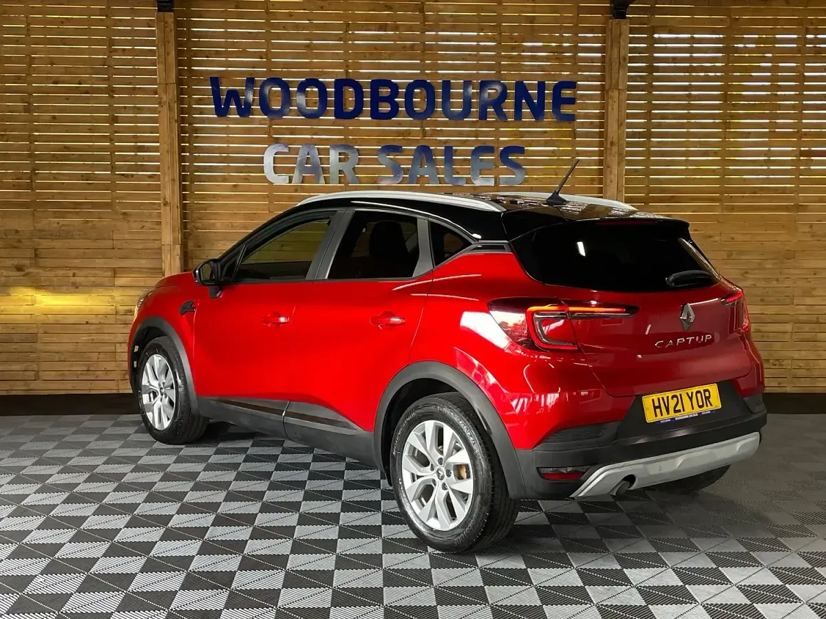 Used Renault Captur Iconic 2021 Red/black SUV