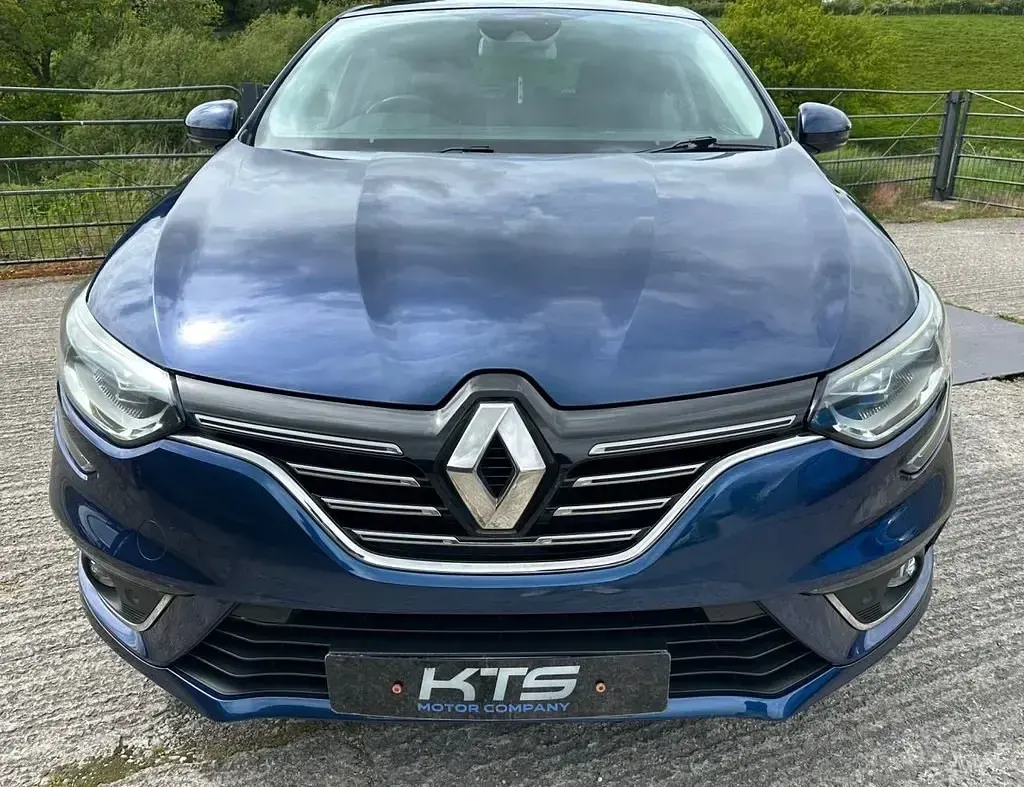 Używany Renault Mégane Signature 130 KM (95 kW) 2017 Niebieski Hatchback