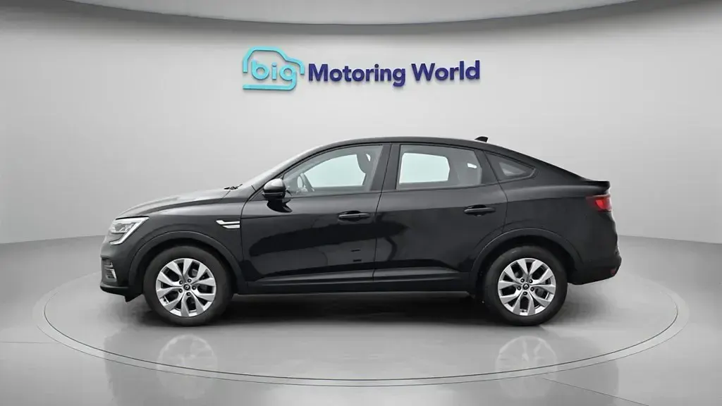 Used Renault Arkana Iconic 145 HP (106 kW) 2022 Black SUV