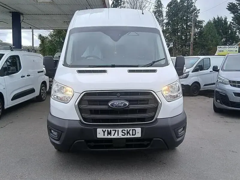 Usado Ford Transit Trend 130 CV (95 kW) 2022 Blanco Van