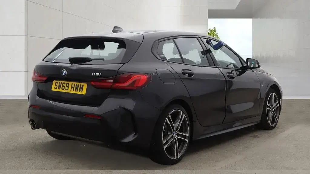 Used BMW 118 M Sport 140 HP (102 kW) 2020 Black Hatchback