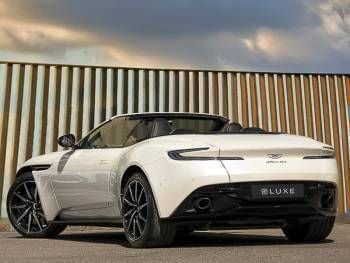 Used Aston Martin DB11 503 HP (369 kW) 2019 White Cabriolet