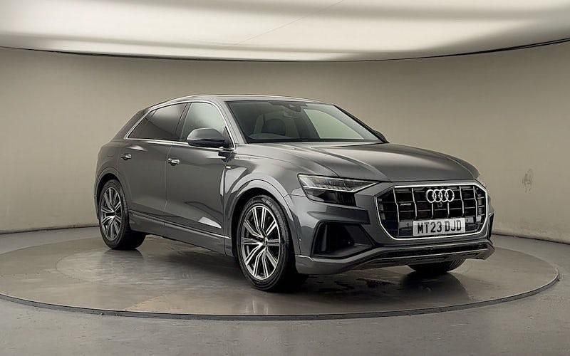 Daytona grey Used 2023 Audi Q8 S-Line SUV | £40,650 (Good price) - Image 1/4