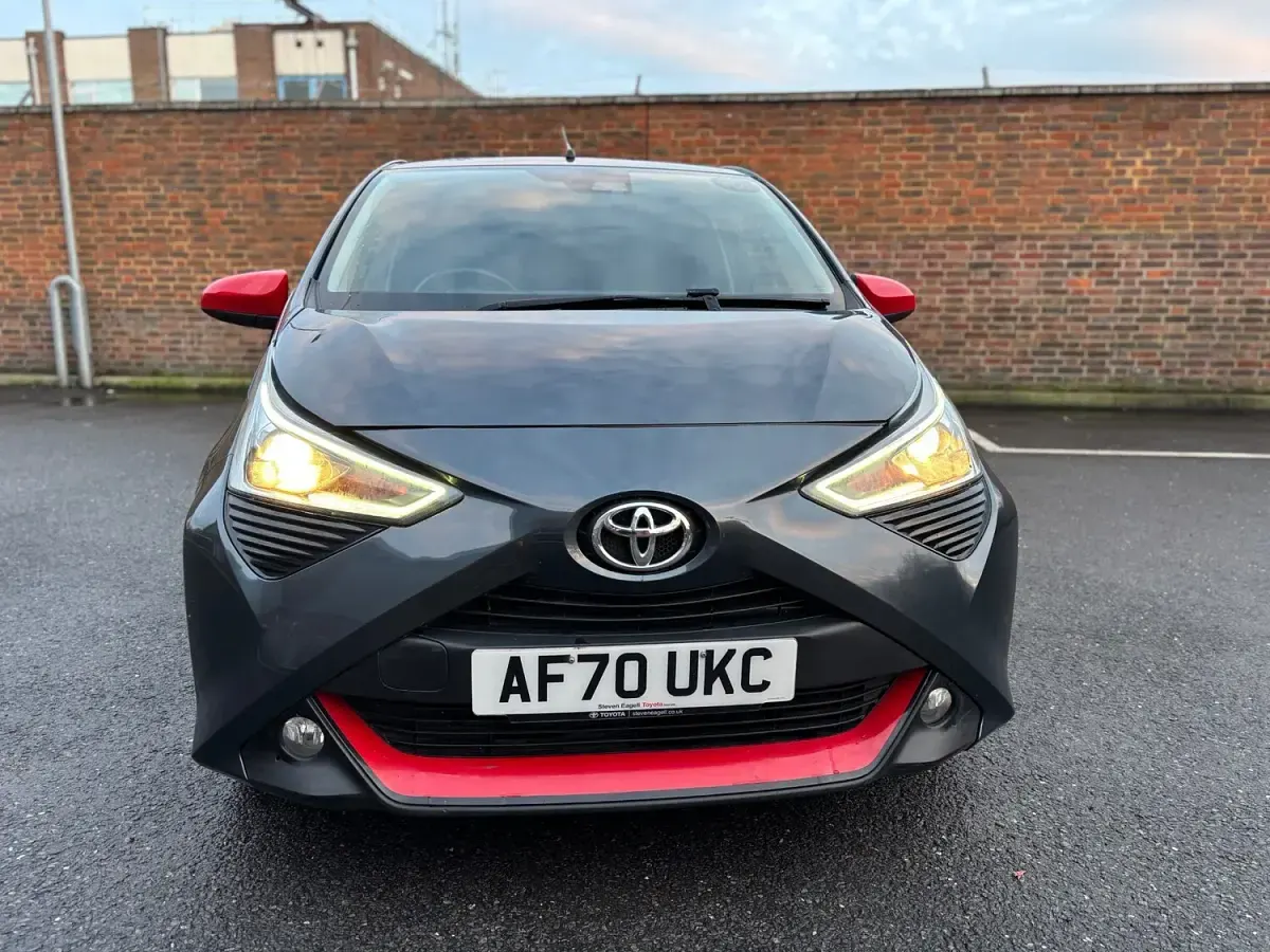 Used Toyota Aygo Trend 72 HP (52 kW) 2020 Grey Hatchback