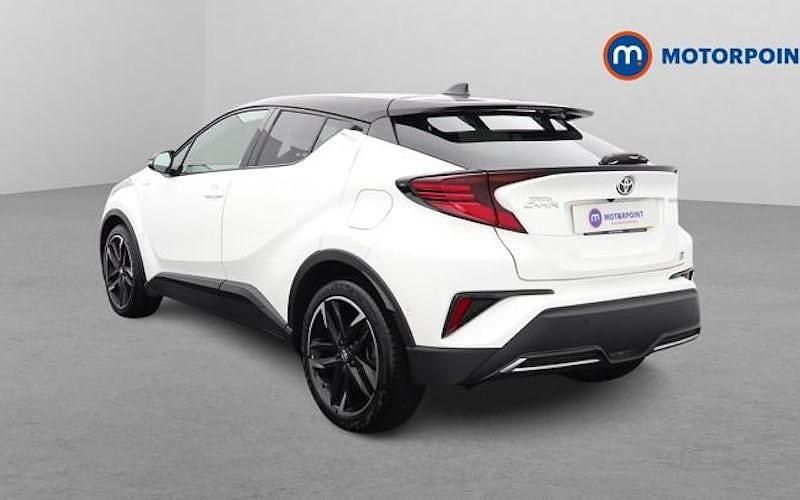 Used Toyota C-HR Sport 184 HP (135 kW) 2022 White/black SUV