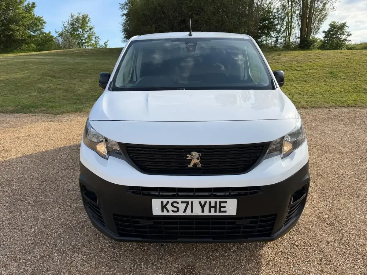 Used Peugeot Partner Premium 2022 White MPV