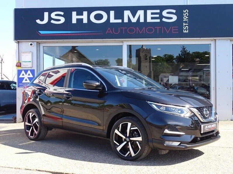 Black Used 2020 Nissan Qashqai Tekna SUV | £15,990 (Fair price) - Image 1/4