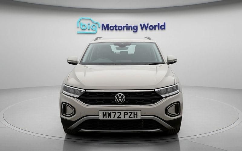 Used VW T-Roc Life 150 HP (110 kW) 2025 SUV
