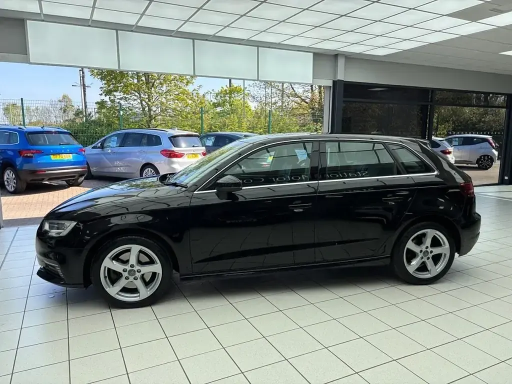 Begagnad Audi A3 Sportback e-tron Advanced 204 HK (150 kW) 2020 Svart Halvkombi