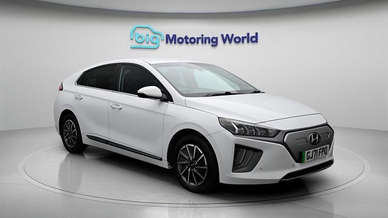Used Hyundai Ioniq Premium 100 kW (136 HP) 2021 White Hatchback