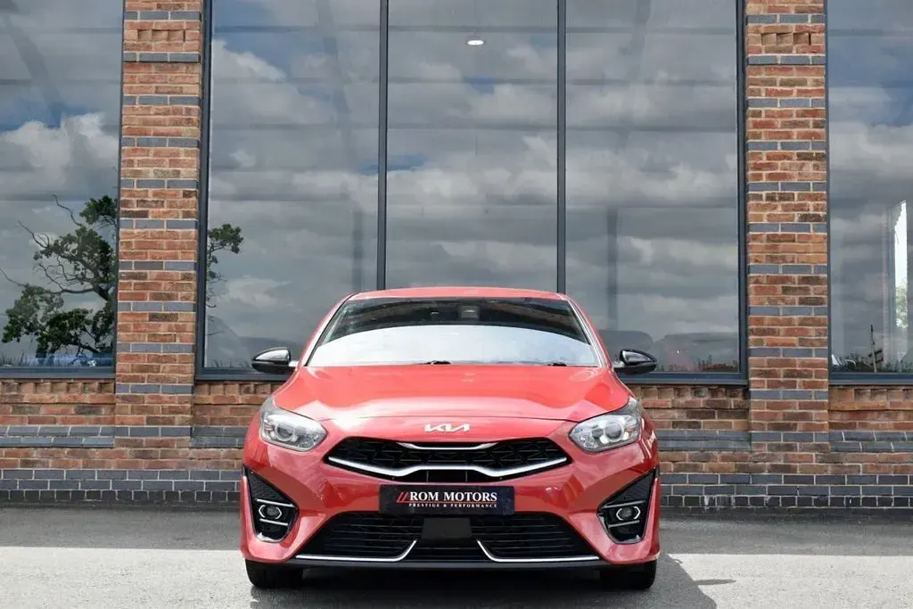 Used Kia Ceed GT-Line 160 HP (117 kW) 2023 Red Hatchback