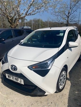 White Used 2021 Toyota Aygo X-play Hatchback | £9,495 (Fair price) - Image 1/1