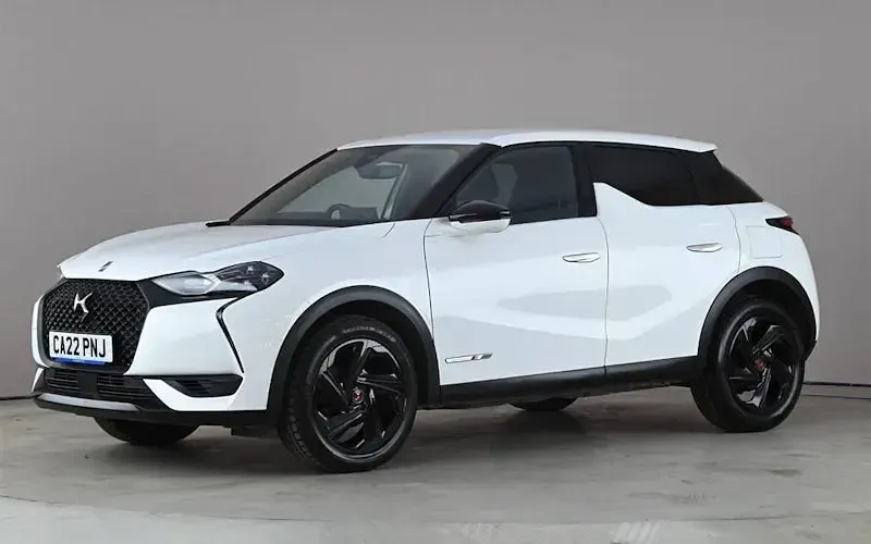 Usado DS Automobiles DS3 Crossback Performance Line Plus 131 CV (96 kW) 2022 Blanco SUV