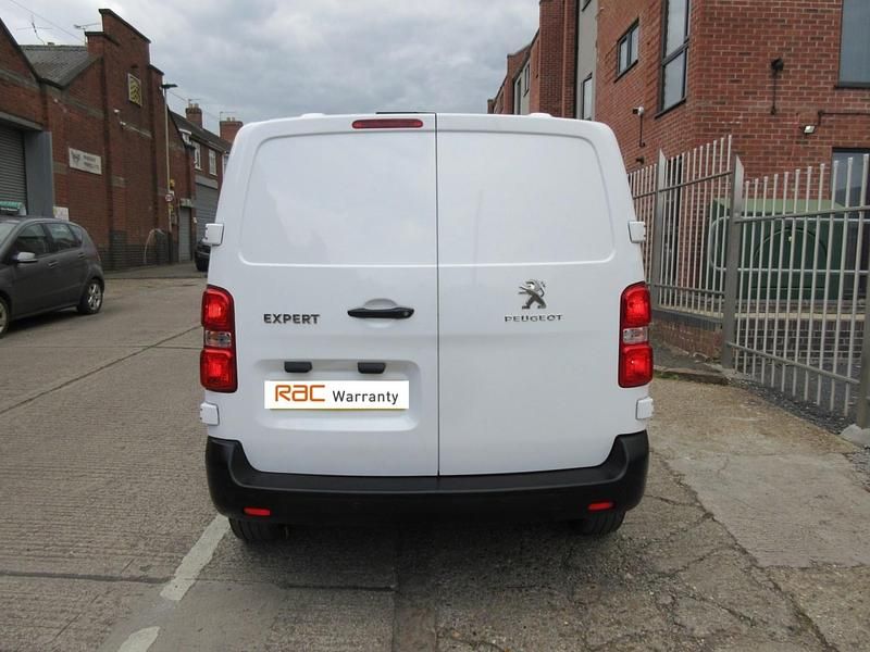 Used Peugeot Expert 120 HP (88 kW) 2020 White Van