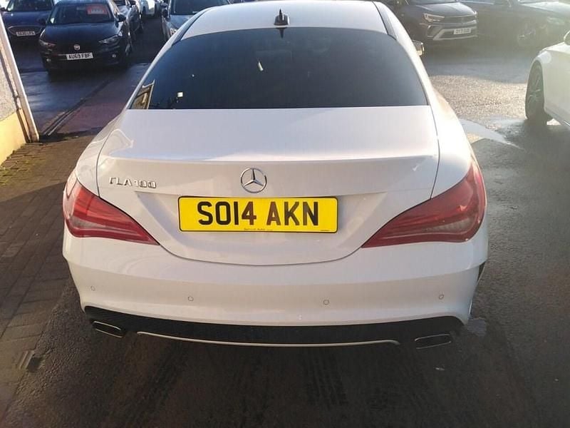 Used Mercedes CLA180 AMG 122 HP (89 kW) 2014 White Sedan
