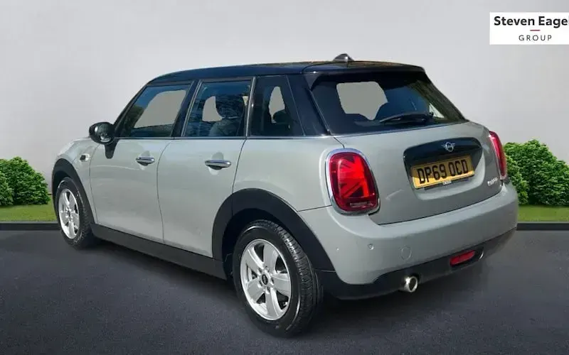 Used Mini Cooper Classic 136 HP (100 kW) 2019 Grey Hatchback