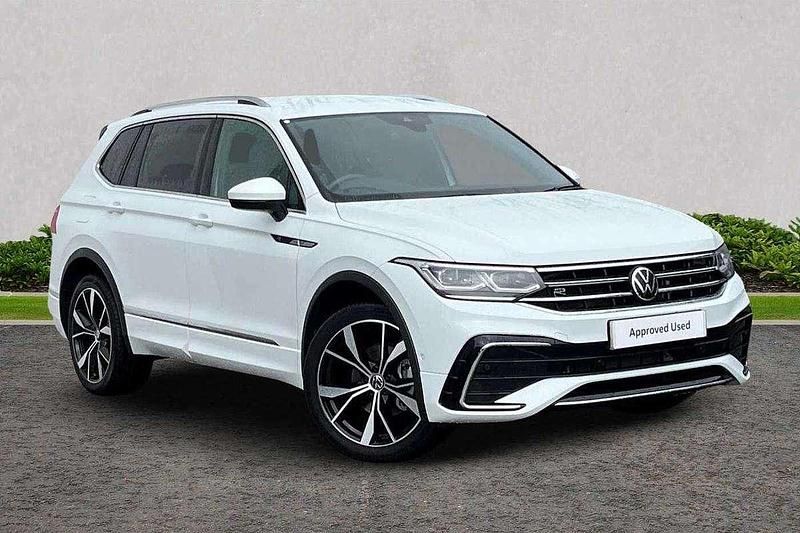 White Used 2025 VW Tiguan Allspace R-line SUV | £35,995 (Expensive) - Image 1/4