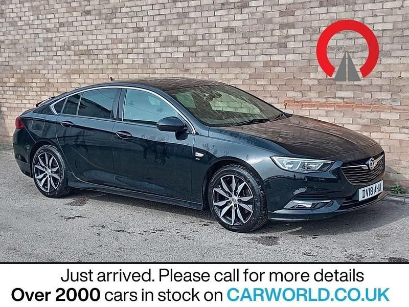 Used Vauxhall Insignia SRi 170 HP (125 kW) 2018 Black Hatchback