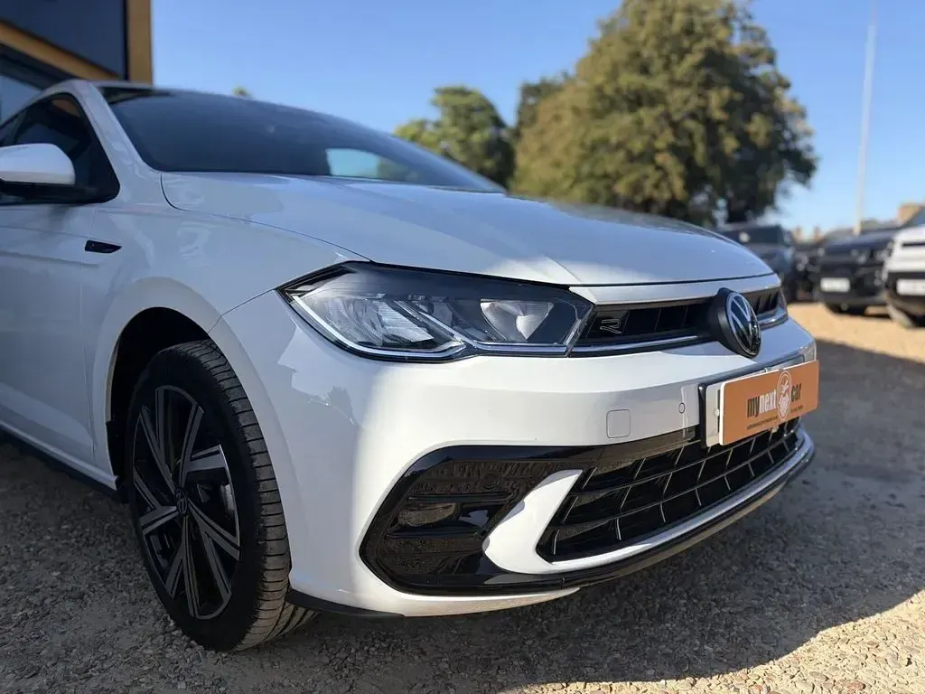 Used VW Polo R-line 95 HP (69 kW) 2023 White Hatchback