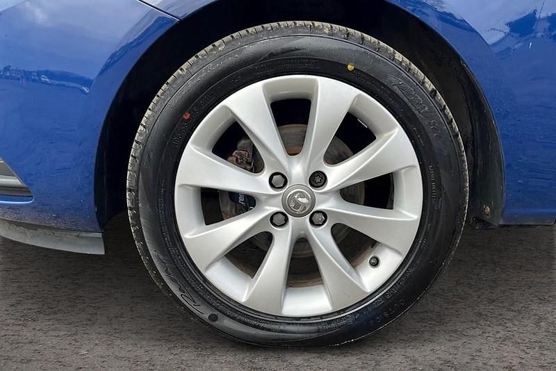 Used Vauxhall Corsa 90 HP (66 kW) 2018 Blue Hatchback