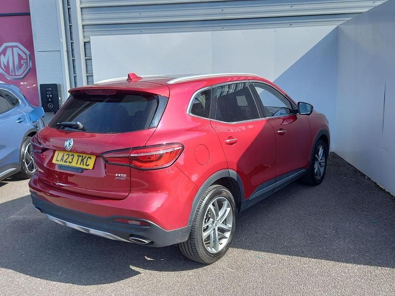 Red Used 2023 MG HS Exclusive SUV | £18,990 (Fair price) - Image 1/4