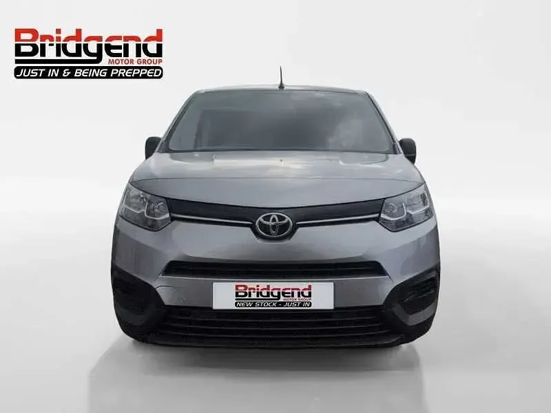 Second-hand Toyota Proace Active 120 CP (88 kW) 2022 Gri Monovolum