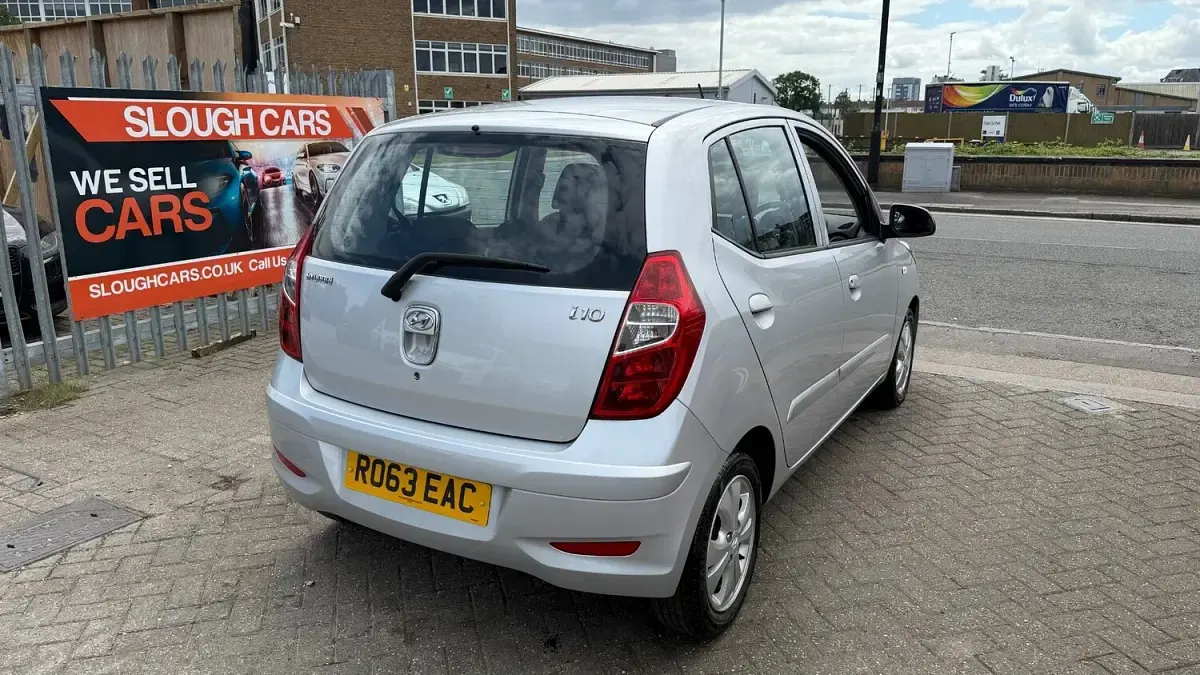 Used Hyundai i10 Active 83 HP (61 kW) 2013 Silver Hatchback