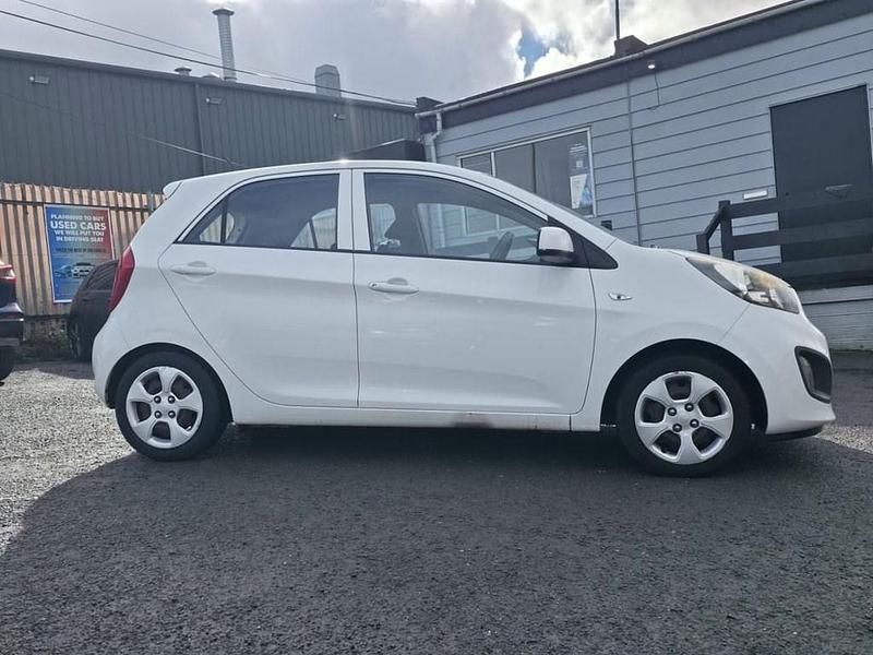 Used Kia Picanto 68 HP (50 kW) 2014 White Hatchback
