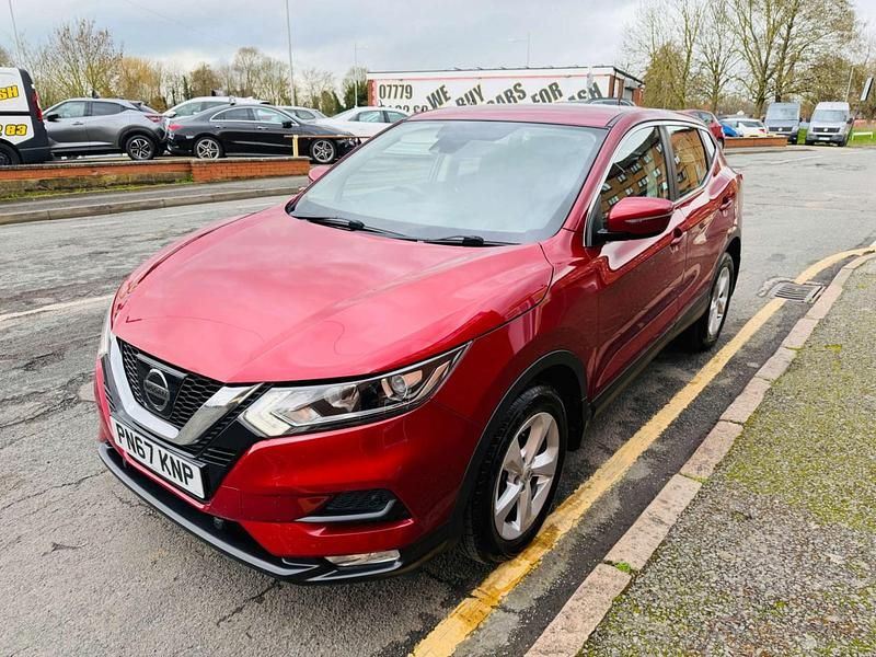 Used Nissan Qashqai Acenta 2017 Red SUV