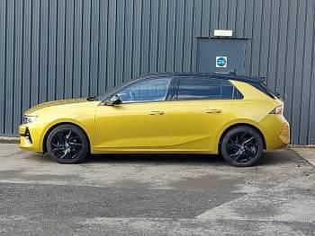 Used Vauxhall Astra 130 HP (95 kW) 2023 Yellow Hatchback