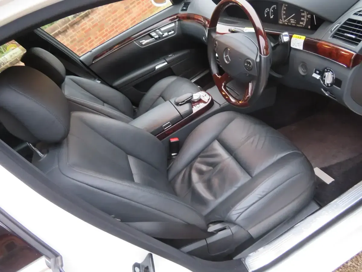 Used Mercedes S550 2006 White Sedan
