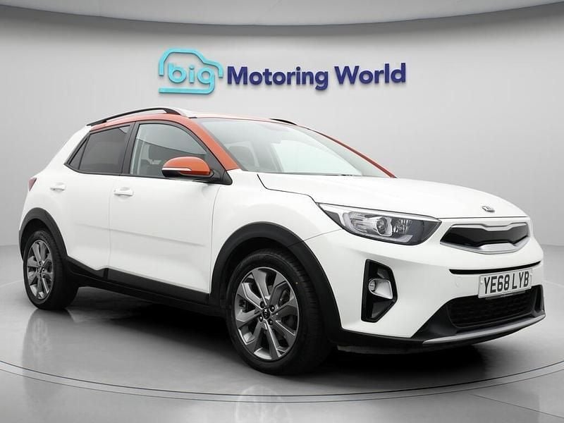 White Used 2019 Kia Stonic SUV | £11,000 (Good price) - Image 1/4