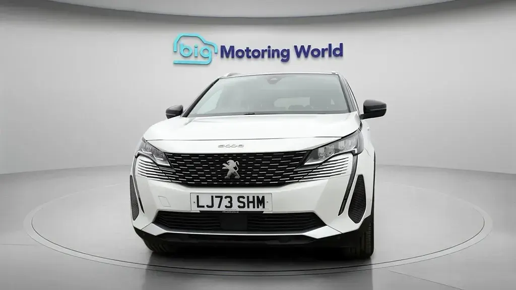 Second-hand Peugeot 5008 Allure+ 130 CP (95 kW) 2023 Alb SUV