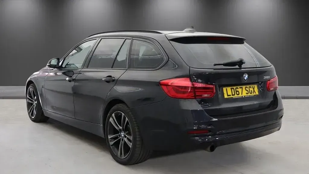 Used BMW 318 Sport Line 136 HP (100 kW) 2017 Black Estate