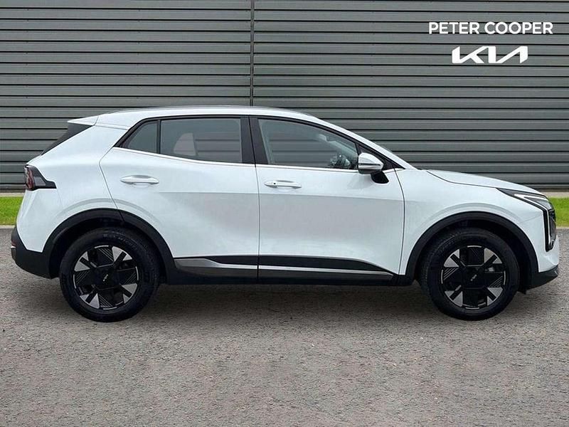 New Kia Sportage 234 HP (172 kW) 2025 White SUV