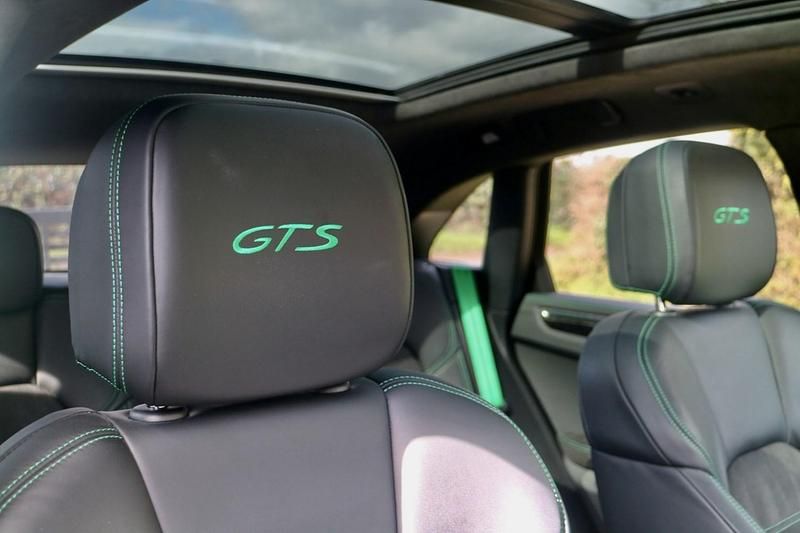 Used Porsche Macan 2022 Green SUV