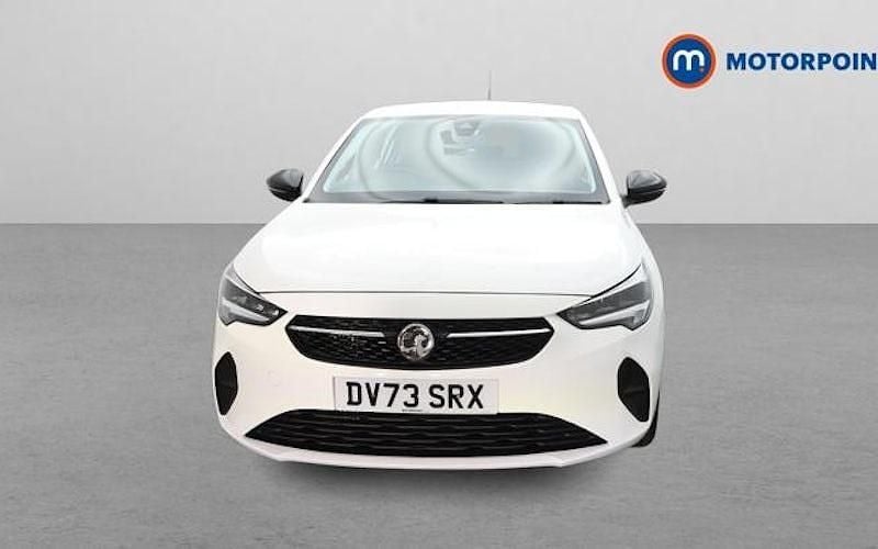 Used Vauxhall Corsa Design Edition 101 HP (74 kW) 2023 White Hatchback