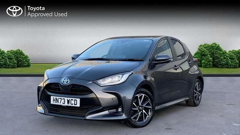 Used Toyota Yaris Hybrid Design 116 HP (85 kW) 2023 Decuma grey Hatchback