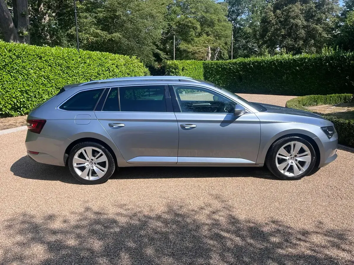 Used Skoda Superb SE L Executive 150 HP (110 kW) 2018 Grey Estate