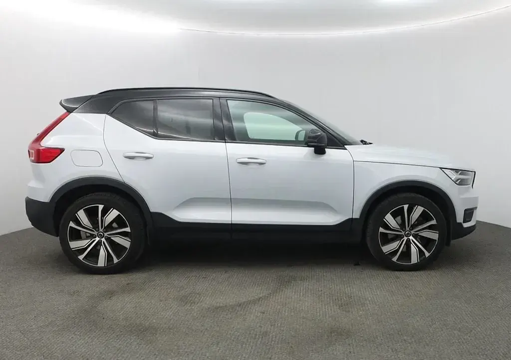 Used Volvo XC40 R-Design Pro 2021 Silver SUV